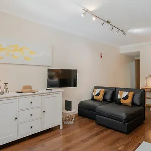 frias-no-funchal-apartamento-na-praa.madeira-islandshotels.com/
